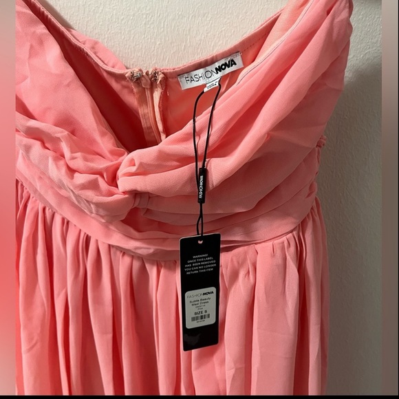 Fashion Nova Bridesmaid/PROM Dress (Small and Large Available) - Picture 8 of 16